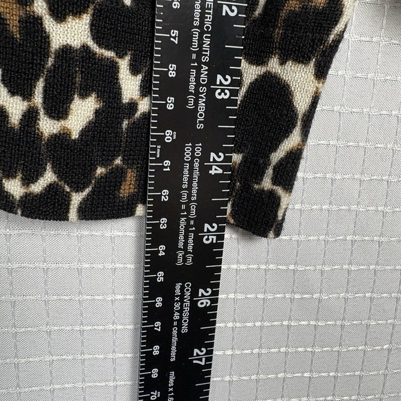 J.Crew Womens 100% Merino Wool Sweater Womens M Mob Wife Animal Print Cheetah - Picture 5 of 8